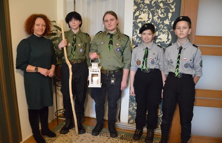 Harcerze przynieśli betlejemskie światełko pokoju