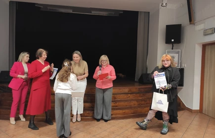 wręczenie 3 nagrody naszej uczennicy